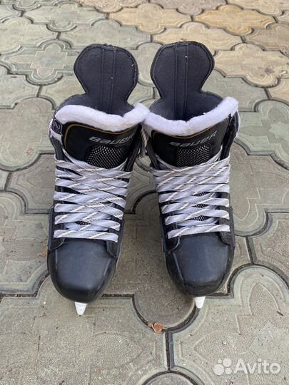 Коньки хоккейные