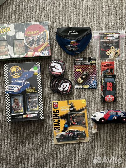 Nascar разные сувениры, коллекционные карточки