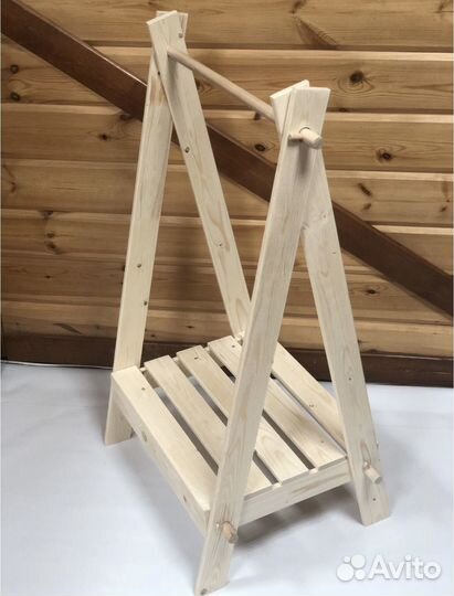 Вешалка для детской одежды