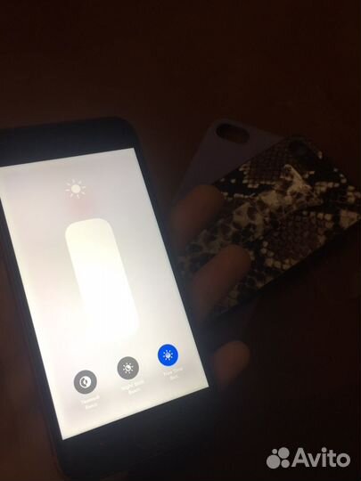 iPhone 8, 64 ГБ