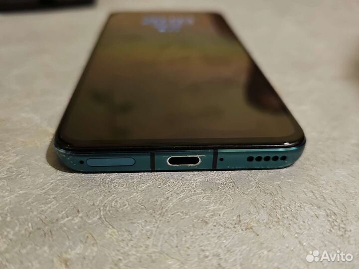 Телефон Honor 30