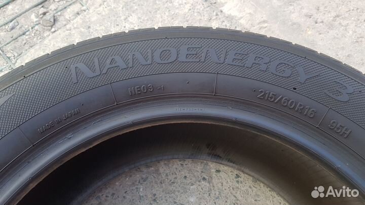 Toyo NanoEnergy 3 215/60 R16