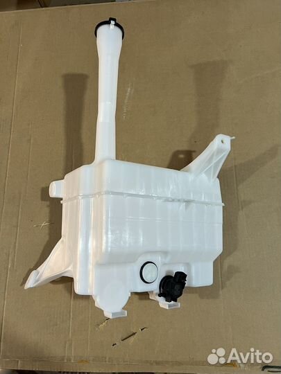 Бачок омывателя Camry v50 v55 новый