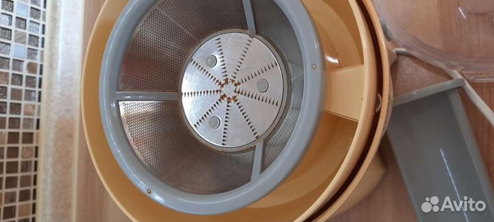 Соковыжималка Elenberg JM-5031