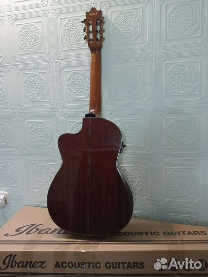 Электроакустическая классическая гитара Ibanez