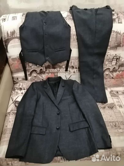 Костюм школьный