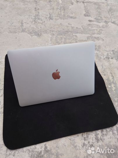 Apple MacBook pro 13 2019