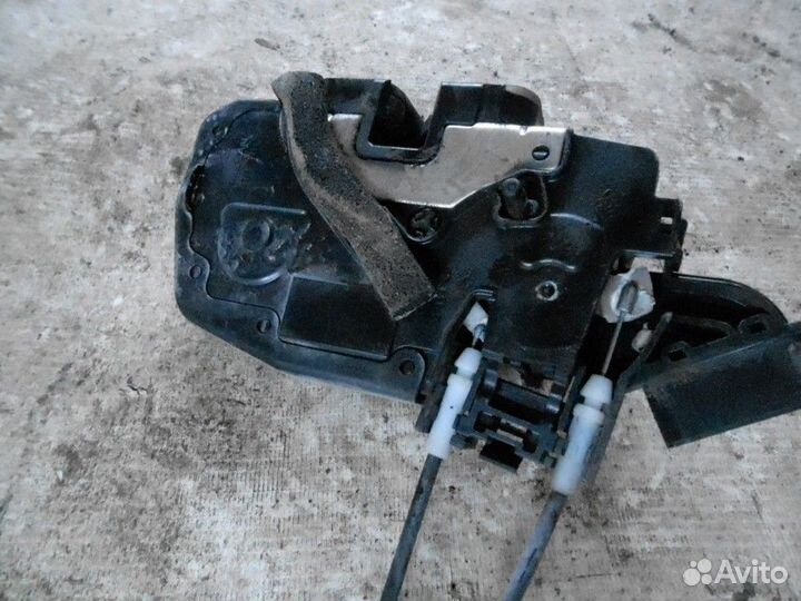 Замок двери задней правой 2 контакта Infiniti M 20