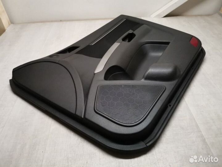 Обшивка двери передняя правая Geely Emgrand Ec7