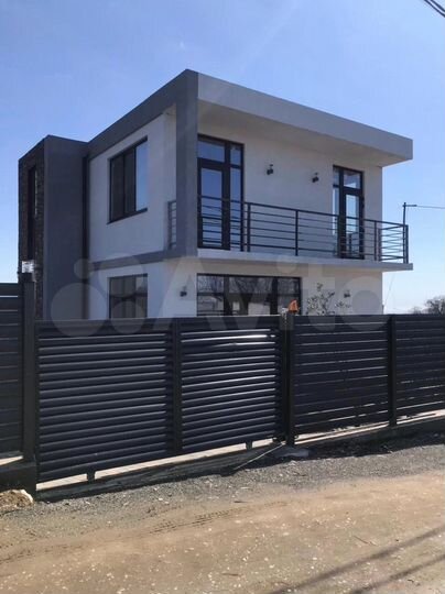 Дом 245 м² на участке 6 сот.