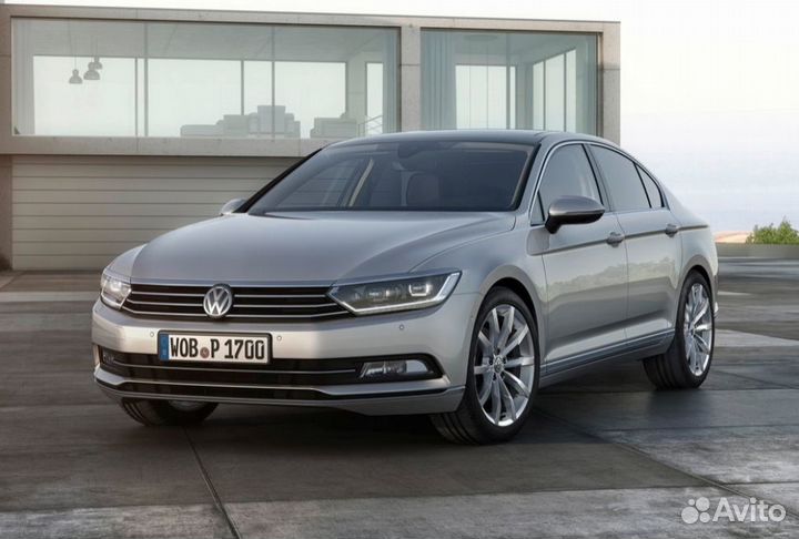 Стекло фары Passat B8