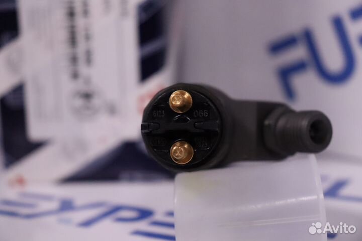 Форсунка топливная 0445120066