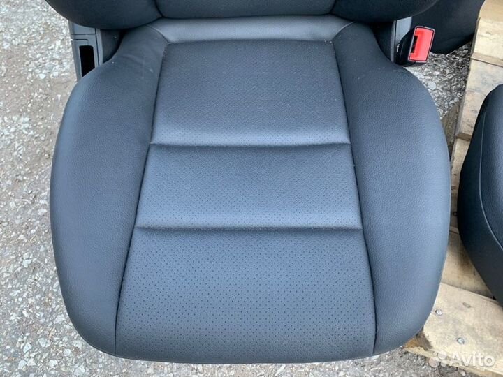 Кожаный салон Mercedes-Benz C W204 3.0 2010