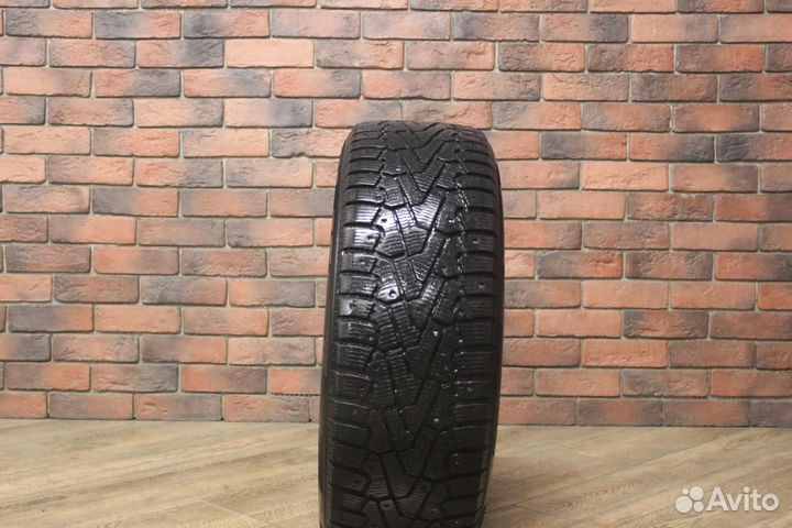 Pirelli Ice Zero 215/55 R17