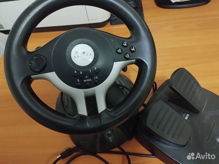 Игровой руль с педалями для пк