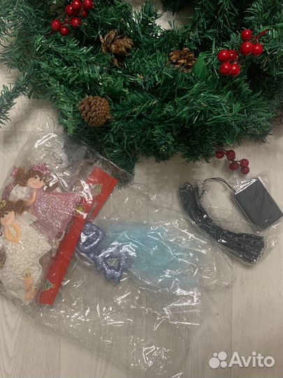 Хвойная гирлянда с елочными игрушками, 270см