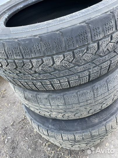 Kumho I'Zen RV Asymmetric 225/60 R17