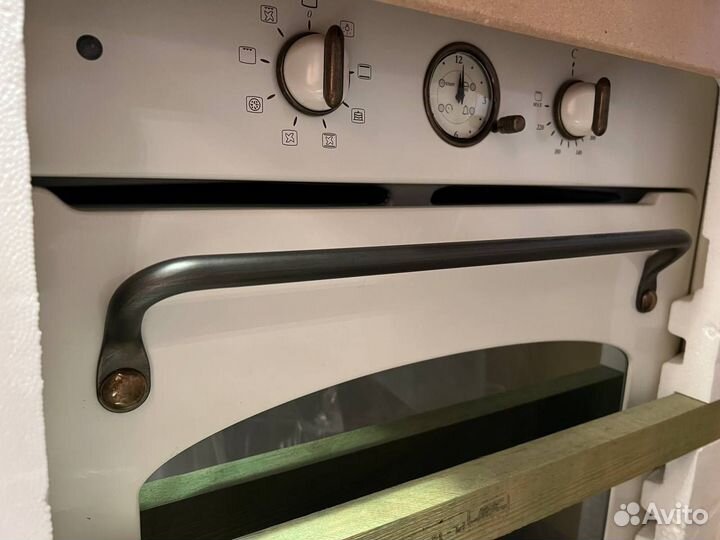 Электрический духовой шкаф Hotpoint-Ariston