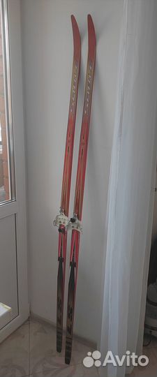 Лыжи беговые пластиковые