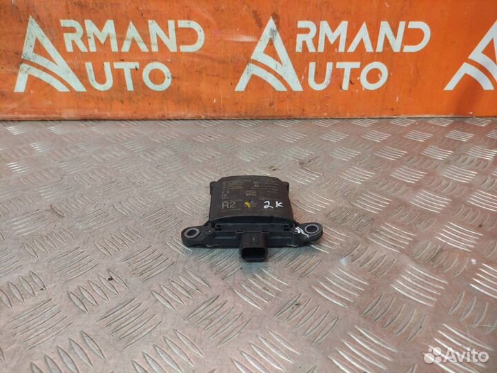Датчик слепых зон задний Mitsubishi Outlander 3