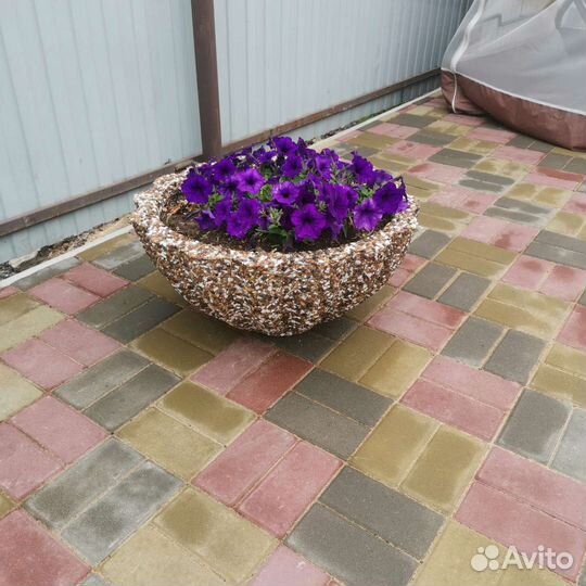 Вазон Волна бетонный уличный