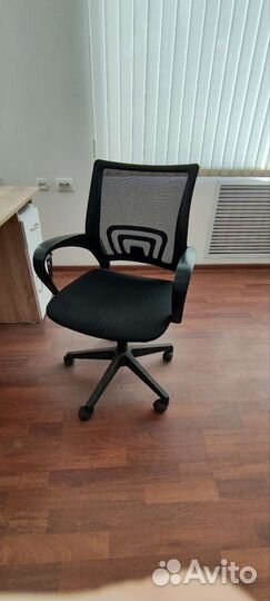 Компьютерное офисное кресло