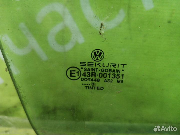 Стекло боковое переднее правое Vw Golf 4 1.4 16V
