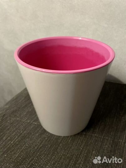 Кашпо белое пластик