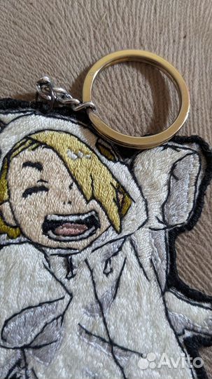 Брелок, вышитый гладью 