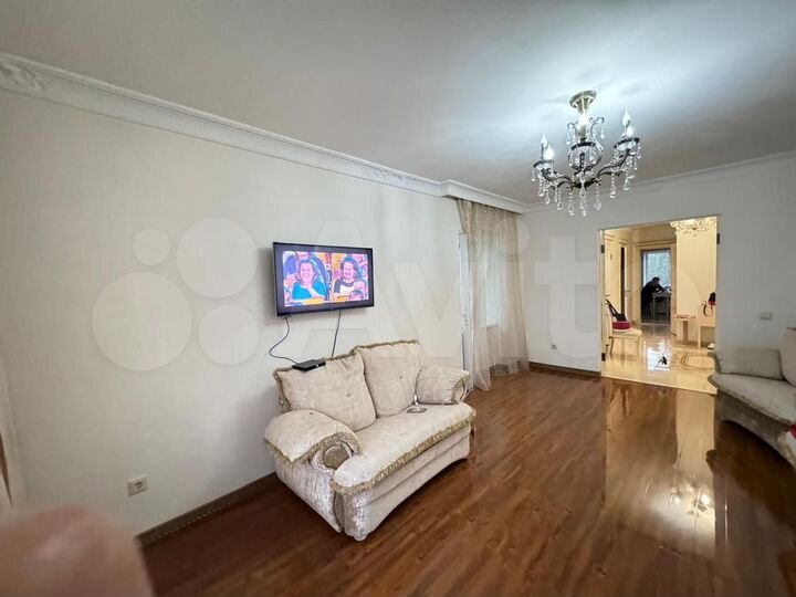 2-к. квартира, 85 м², 6/7 эт.