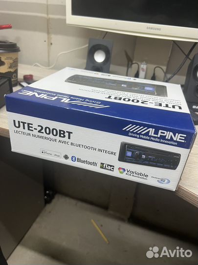 Магнитофон alpine 200BT