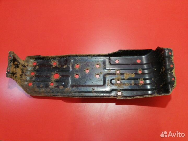 Защита топливного бака Toyota Hilux Surf VZN130G