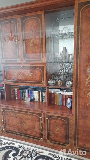 Стенка в гостиную и комод