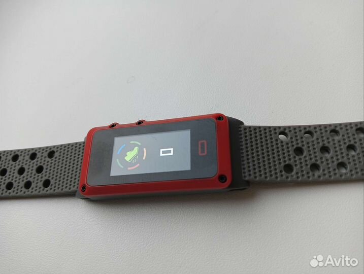 Смарт-Бpаслет Digma force A8