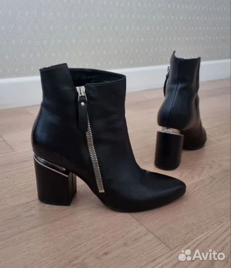 Ботильоны натуральная кожа 39 Vic metie