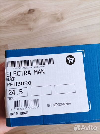 Фигурные коньки risport electra чёрные 245, 23.5см