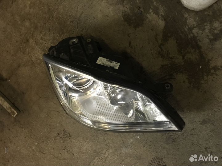 Мерседес GL 164 фара