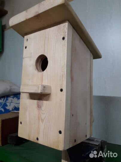 Кормушка для птиц, скворечник