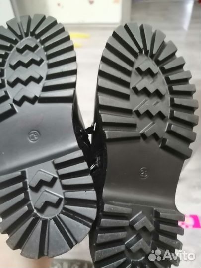 Ботинки для девочки новые