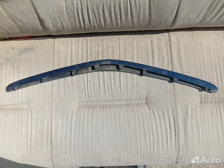 Молдинг решетки радиатора Toyota Prius