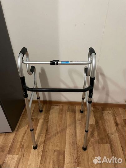 Ходунки для взрослых шагающие