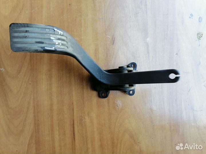 Педаль газа Ford Focus 1