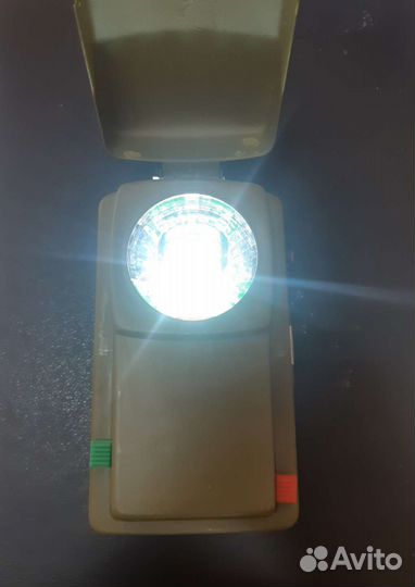 Фонарик трехцветный