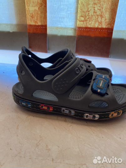 Сандали Crocs