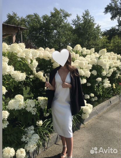 Платье белое