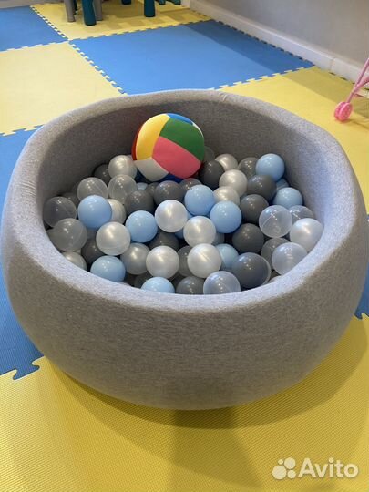Бассейн с шариками
