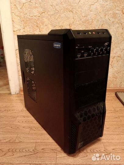 Корпус с комплектующими