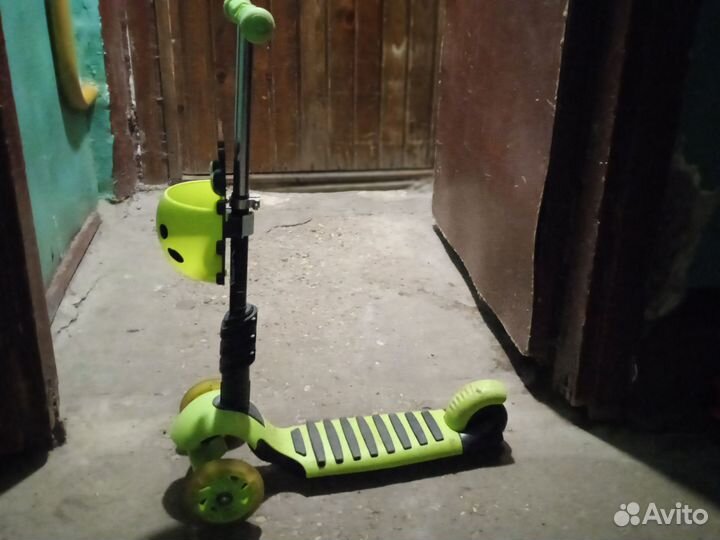 Самокат детский трехколесный
