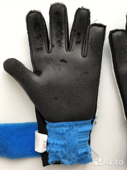 Вратарские перчатки nike 8 размер, гетры