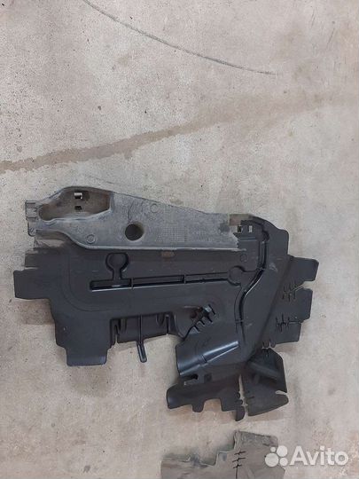 Воздуховод радиатора Пежо 207 рестайлинг